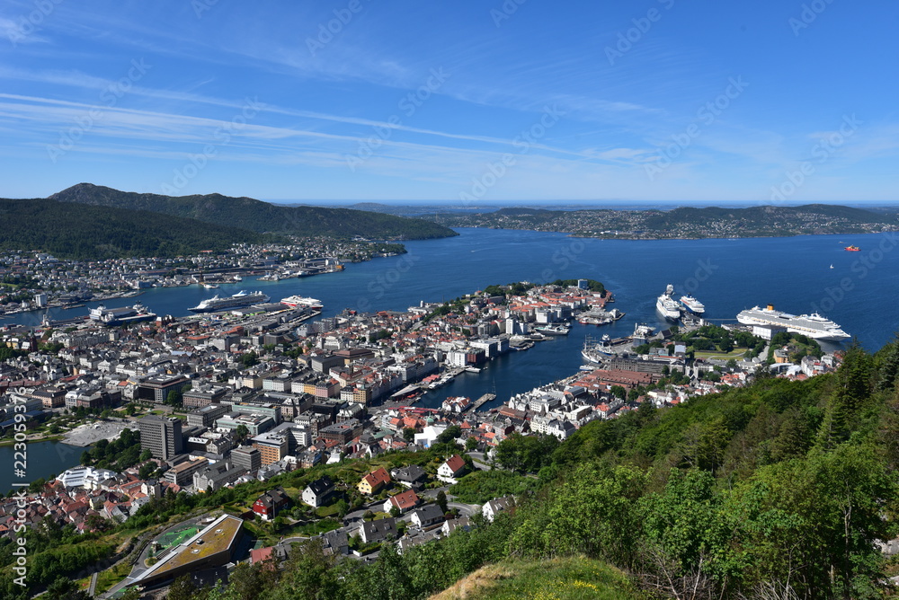 Stadt Bergen in Norwegen, Aussicht vom Berg Floyen