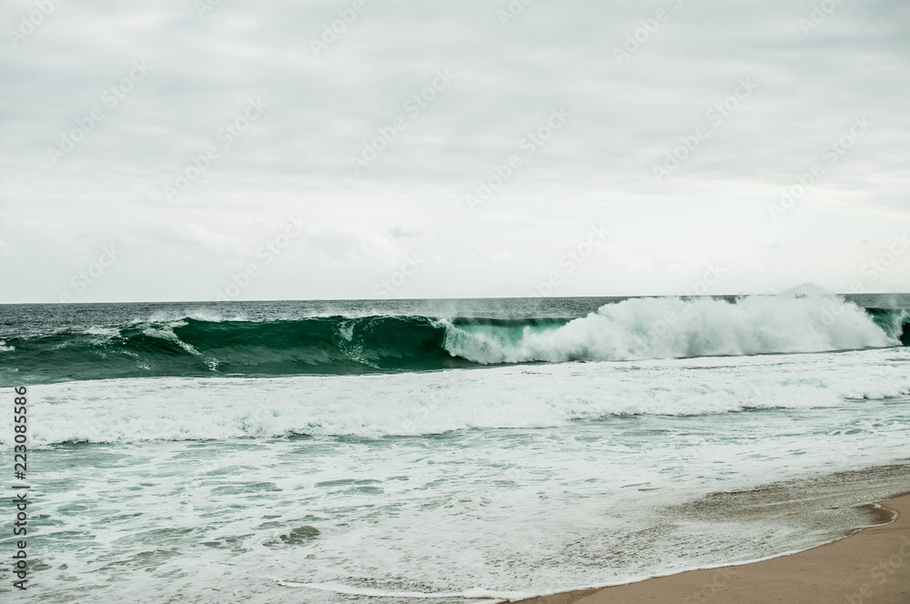 Fototapeta premium waves on the beach