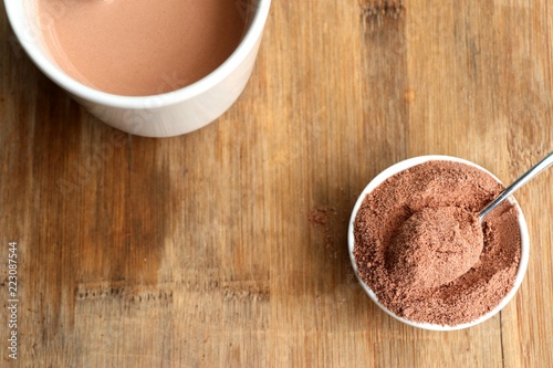 instant chocolate with powder