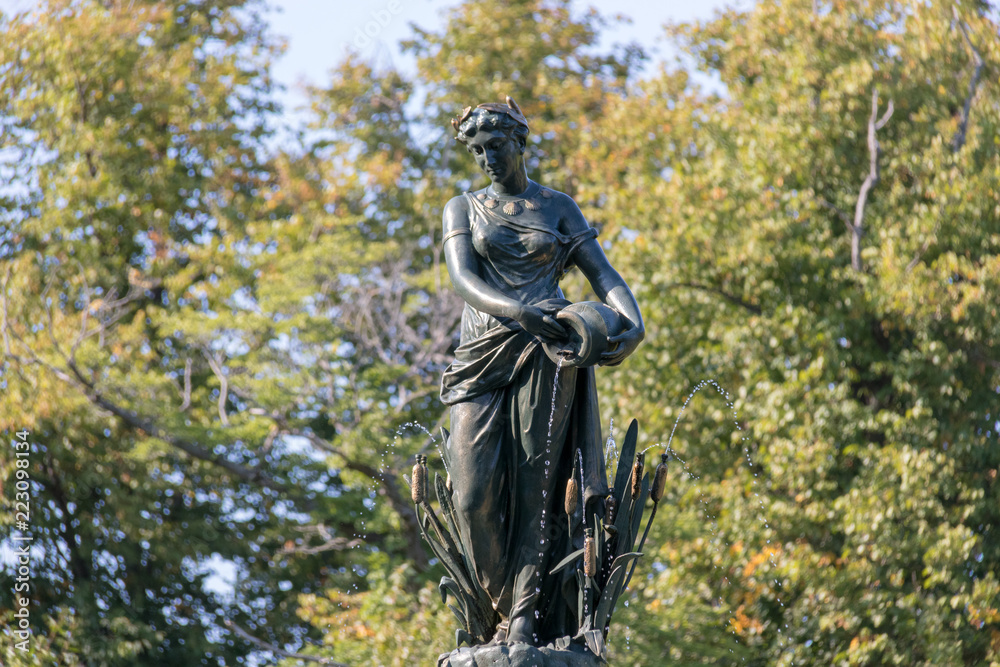 statue in park