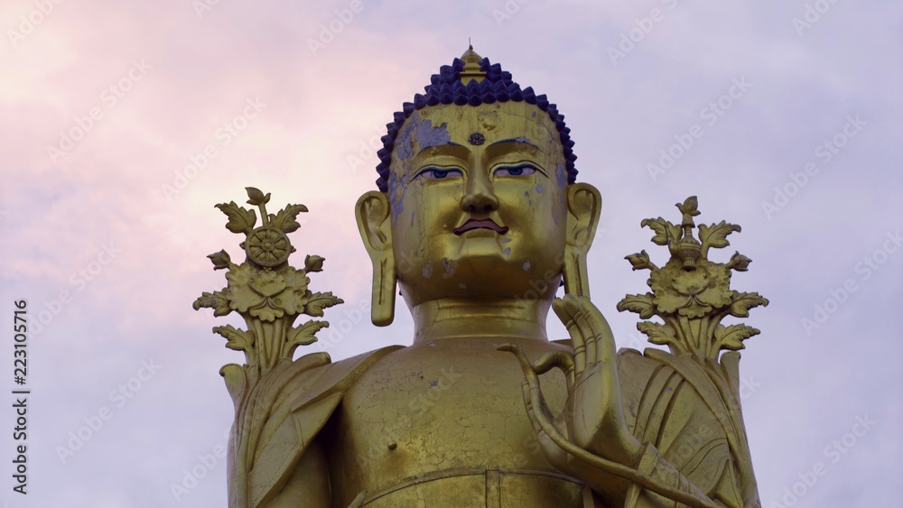 Obraz premium Giant Golden Buddha Statue at Likir Monastery in Leh, Ladakh