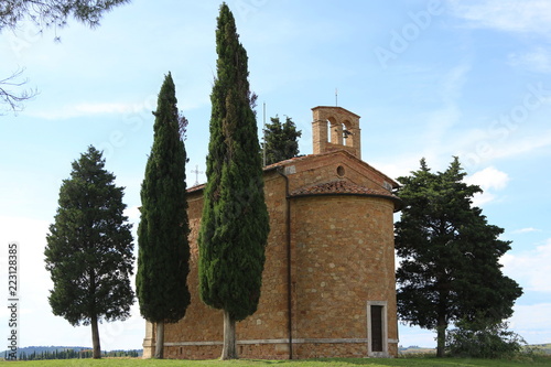 val D'Orcia, Cappella Vitaleta. Regione Toscana Itala photo