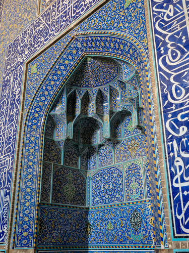 Colorful tiled walls inside the Lotfollah mosque, Isfahan, Iran
