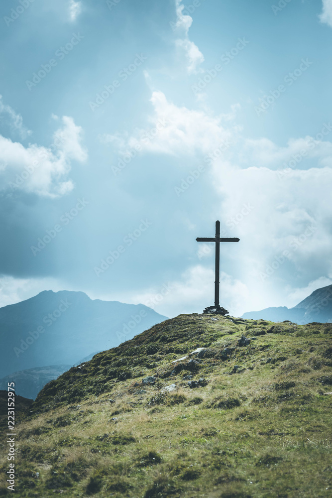 Gipfelkreuz in den Alpen, Pongau, Österreich Gipfelkreuz in den Alpen, Pongau, Österreich