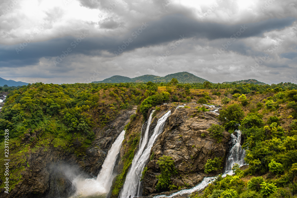 Fototapeta premium Shivanasamudra Falls in India