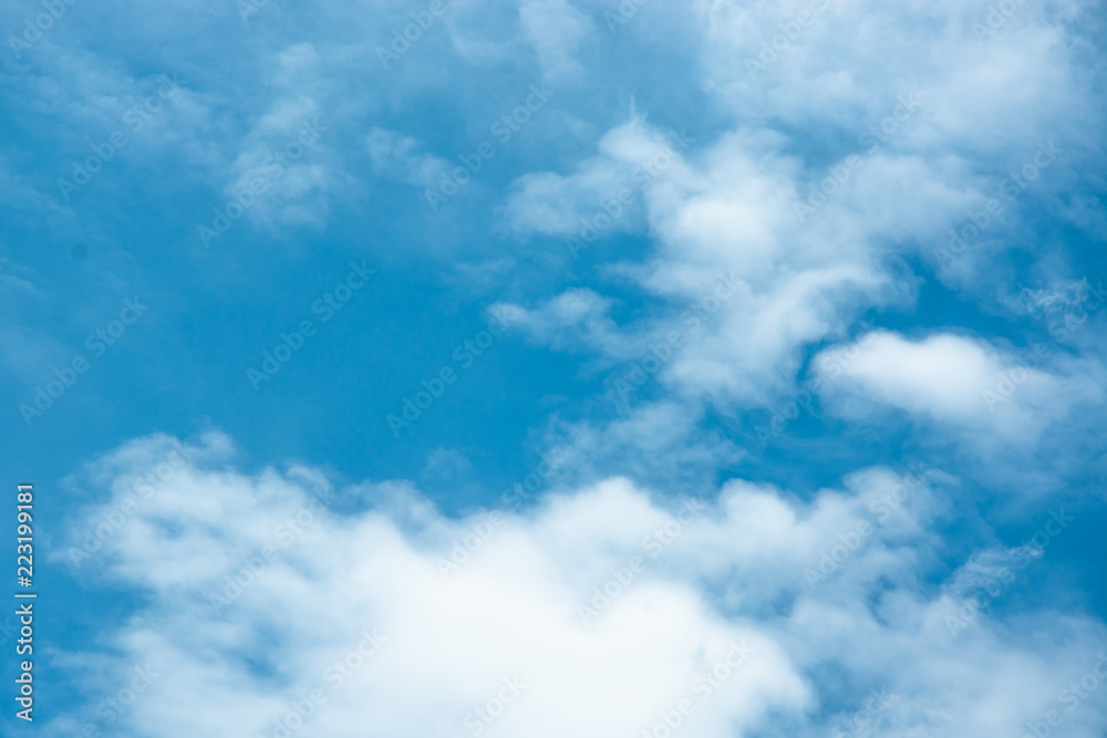 Obraz premium blue sky background with clouds