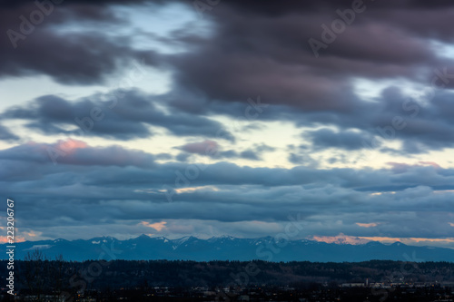 View of Mount Rainier in the state of Washington, USA. © Jaroslaw
