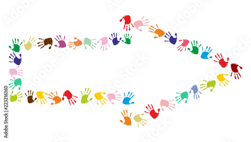 Pfeil aus bunten Handabdrücken