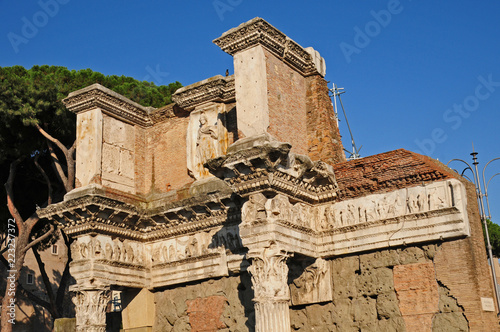 Roma  rovine del foro di Nerva