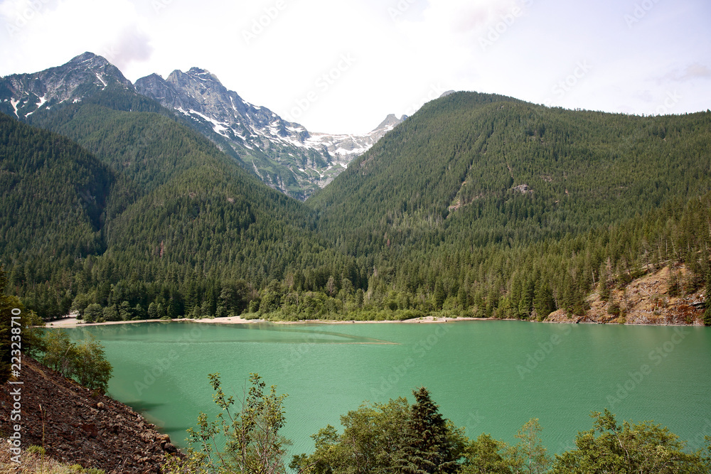 Emerald Green Lake in North Cascade Mountains