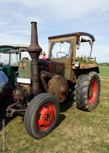 Historischer Traktor aus Warschau