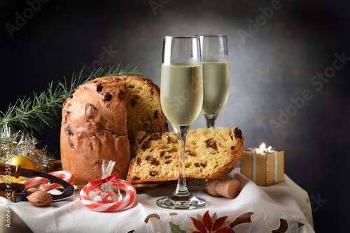 Panettone Панеттоне パネットーネ 意大利麵包 ft81090487 Panaton פנטונה Italian sounding 파네토네 Panetón Pan dulce Cucina italiana photo