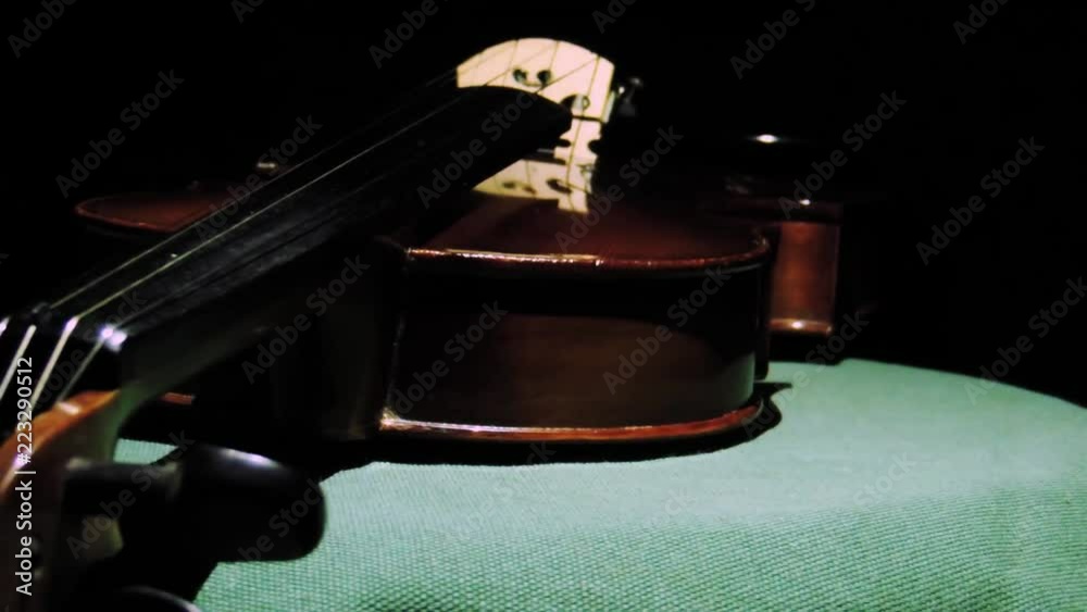 Violín, instrumento musical de cuerdas