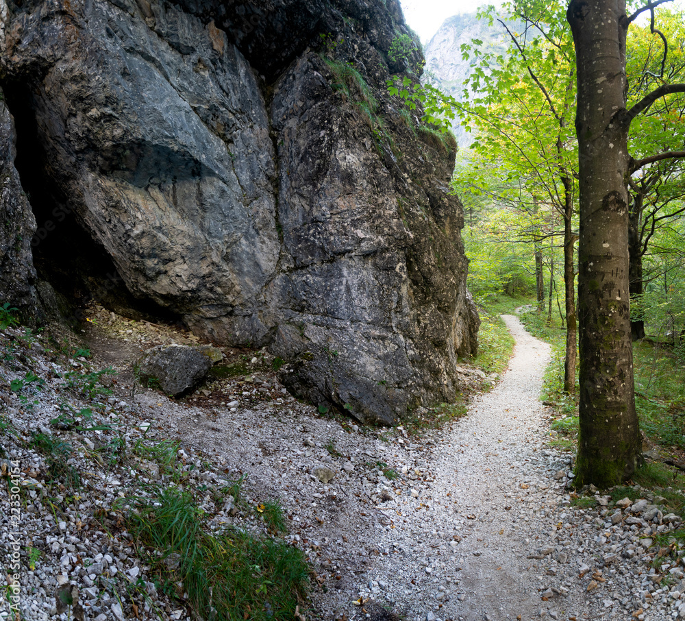 Fototapeta premium Wanderwegpanorama Ötschergräben