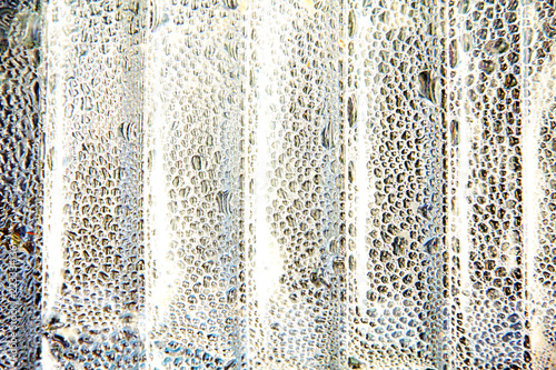 wtaer drops on plastic