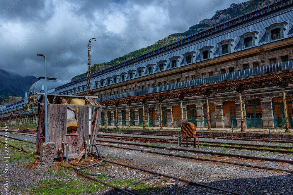 Lost Places - Geisterbahnhof in Canfranc 