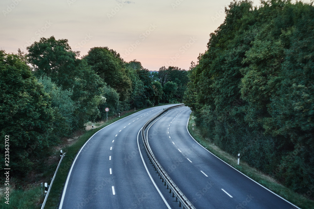 Fototapeta premium Road to sunset