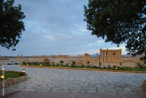 Restos de la ciudad nabatea de Palmira, Siria. Año 2008. photo