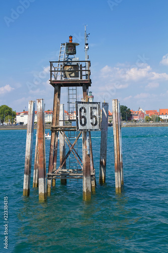 Schiffszeichen im Bodensee photo