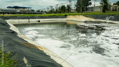Emergency pond for water effluent treatment  and  jet aerator machine