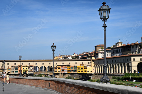 Street lamps near the famous Old Bridge (Ponte Vecchio), Florence. Italy © Dan74