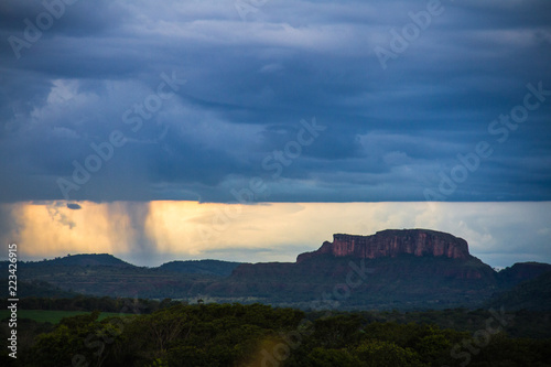 sunset and rain in the mountains, pôr do sol e chuva na montanha