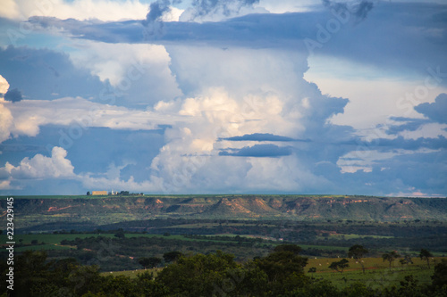 landscape with clouds, paisagem com núvens