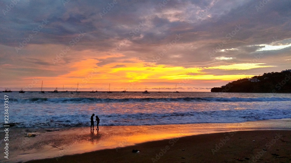 Sonnenuntergang am Strand von San Juan del Sur in Nicaragua Sonnenuntergang am Strand von San Juan del Sur in Nicaragua
