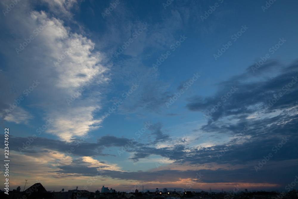 Obraz premium 夕方の空_DUSK