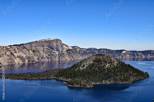 Crate Lake Oregon - Wizard Island Close Up