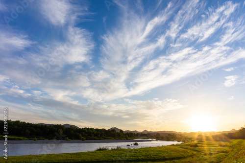 夕日と青空 日没 自然風景