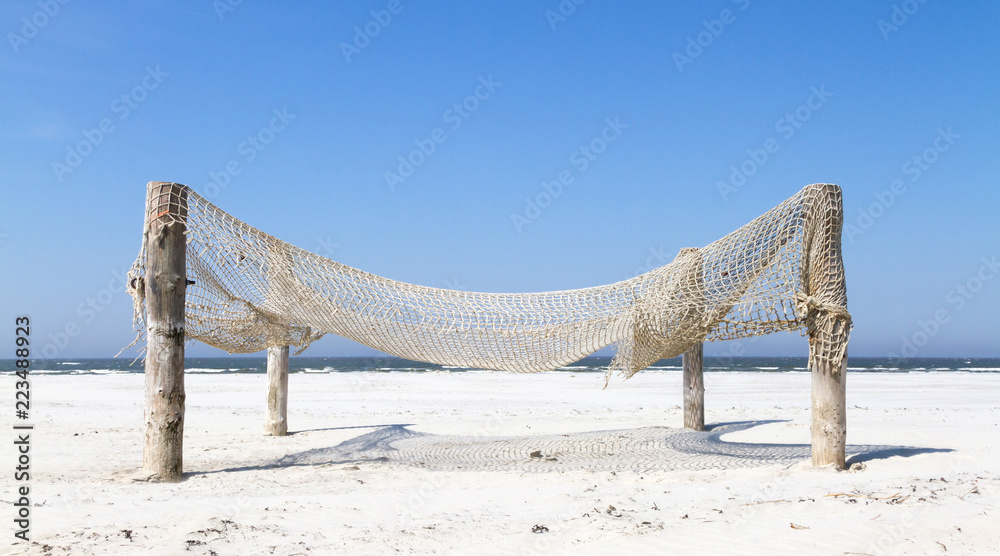 Obraz premium Fishnet on a beach