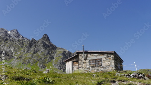 Berghütte Alpen Steine