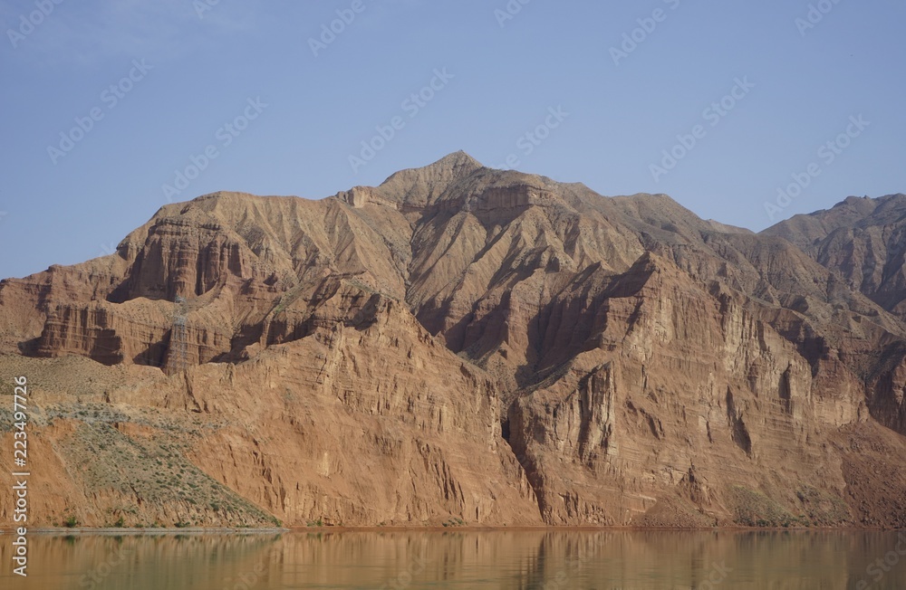 the Yellow River and mountain