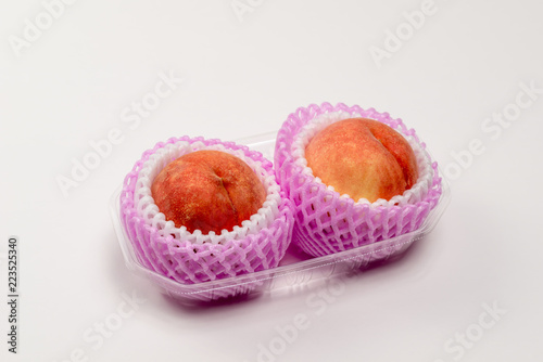 果物素材　桃