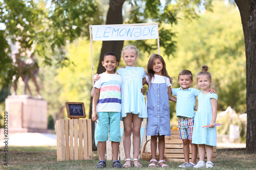 Little children near lemona...