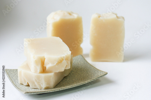 Olive Oil Soap Suitable for people with skin problems. Nourishes the skin soft and moist.