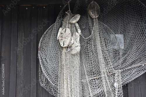 Nasse et filets à poisson, maison de pêcheur, Suède