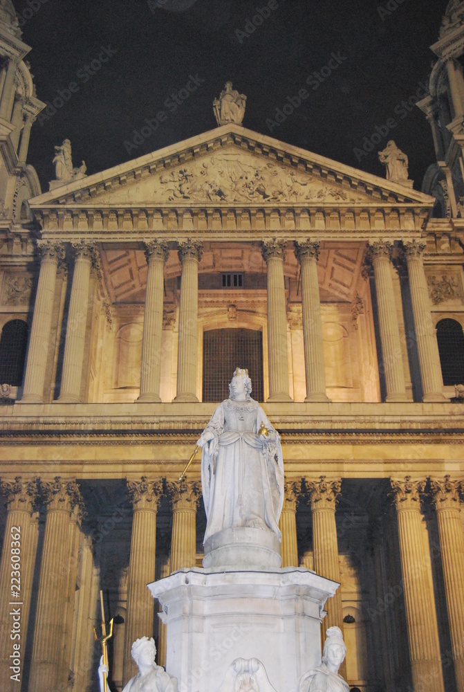 Statue of Queen Anne, St Paul's Churchyard, London