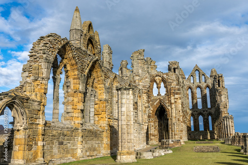 Tableau sur toile Whitby Abbey North Yorkshire Coast UK