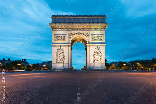 Arc de Triomphe and Champs Elysees, Landmarks in center of Paris, at night. Paris, France © ake1150