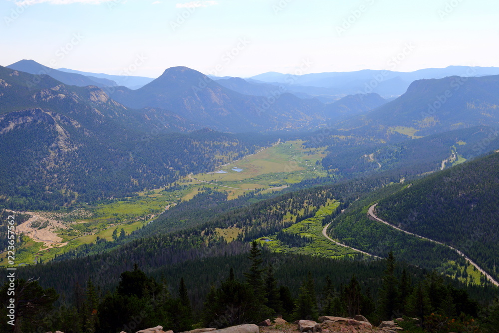 Fototapeta premium Scenic views from Trail Ridge Road, Rocky Mountain National Park in Colorado, USA.