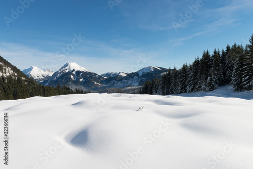 Hinteregger Alm im Winter © Manuel Capellari