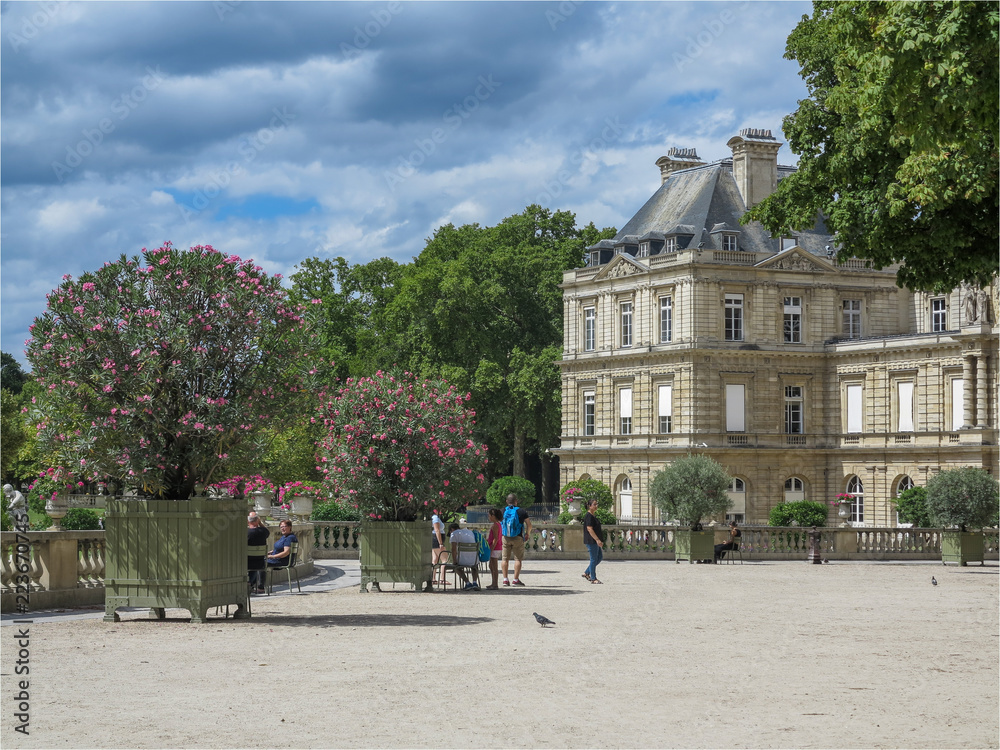 Naklejka premium jardins du Luxembourg à paris