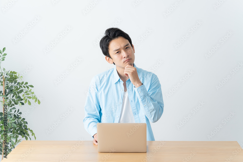 男性 ビジネス パソコン 男性 ビジネス パソコン