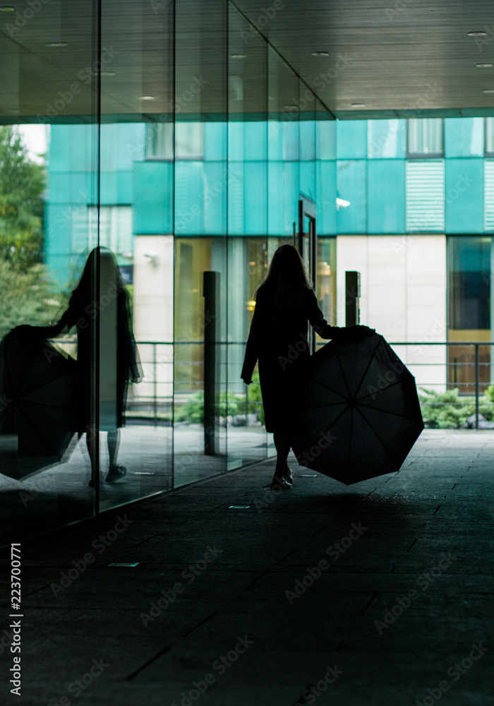 Obraz premium woman in black dress