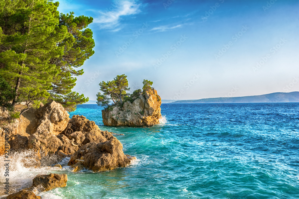 Fototapeta premium Beautiful Punta Rata beach in Brela, Makarska Riviera, Dalmatia, Croatia. Travel resort background. Summer vacatioan. Copy space