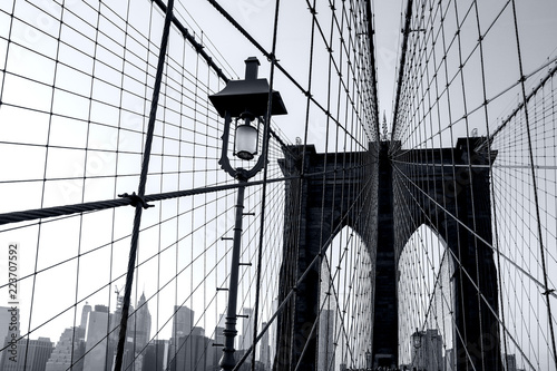 new york city brooklyn bridge © bluraz
