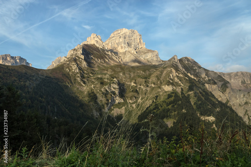 Grande Tête de l' Obiou , Hautes-Alpes , Massif du Dévoluy , France photo