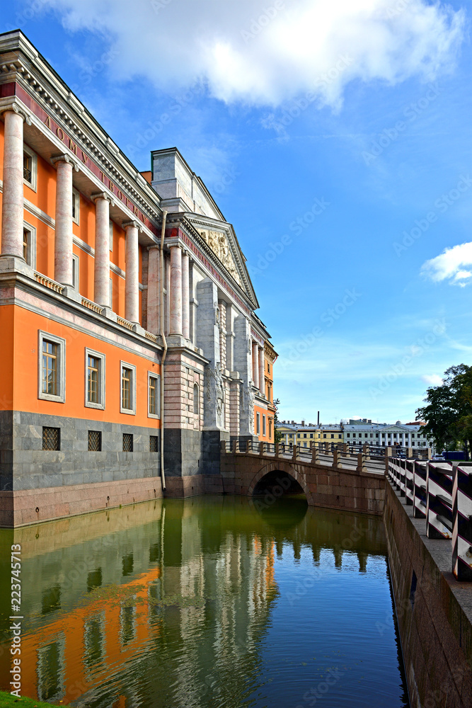 Mikhailovsky House (XVIII) and mirror reflection in water. Constructed for Paul I upon project of architects Bazhenov and Brenna, House became place of its owner's mysterious death
